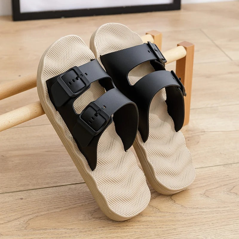 Pantoufles pour hommes Hades imperméables pour un confort et une protection ultimes.