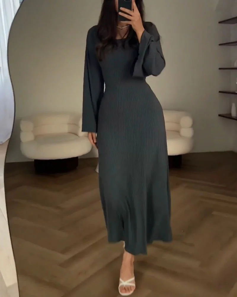 Dressing gown long élégante à manches longues - Dina pour un look chic.