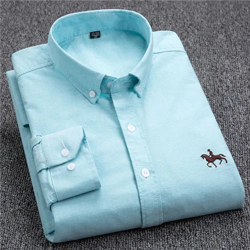 Chemise Oxford classique élégante avec des détails subtils pour un style raffiné.