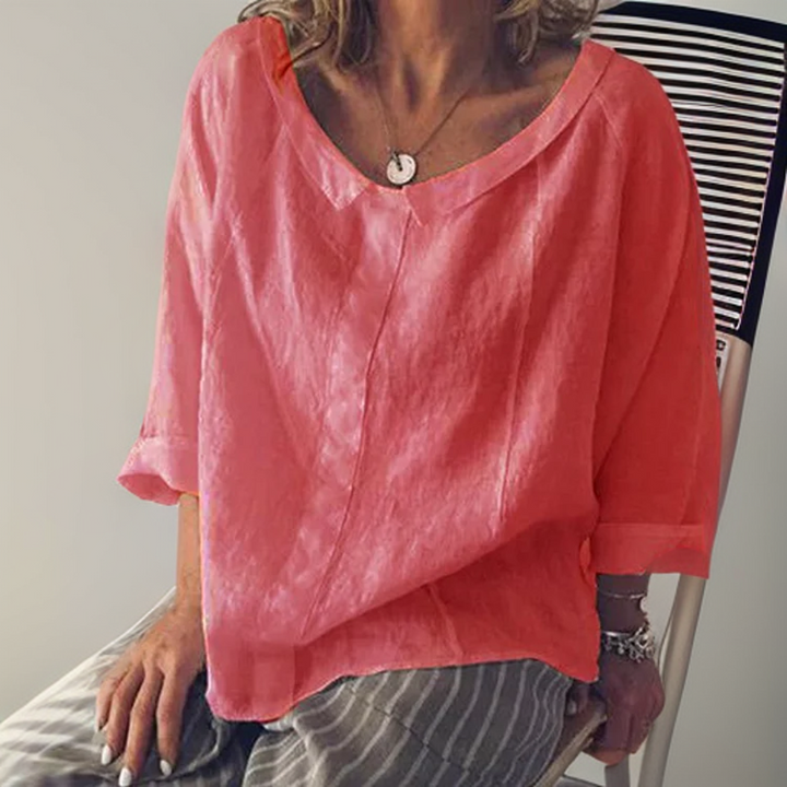 T-shirt pour femmes Thomassina à col en V, pour un look élégant et confortable.