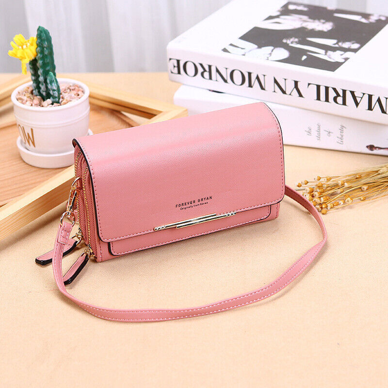 Sac en cuir synthétique élégant et classique pour un style intemporel.