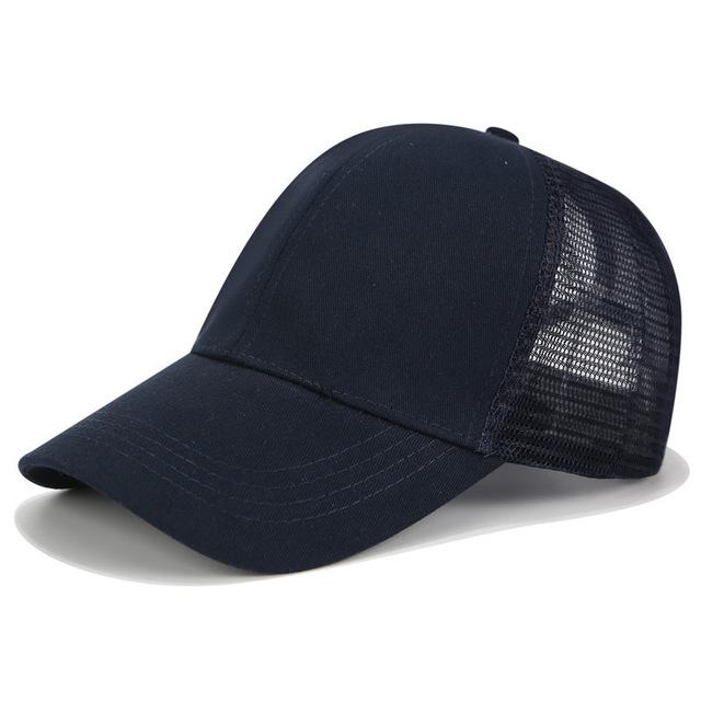 Casquette de baseball élégante avec espace pour une queue de cheval - La casquette idéale pour un look tendance féminin.