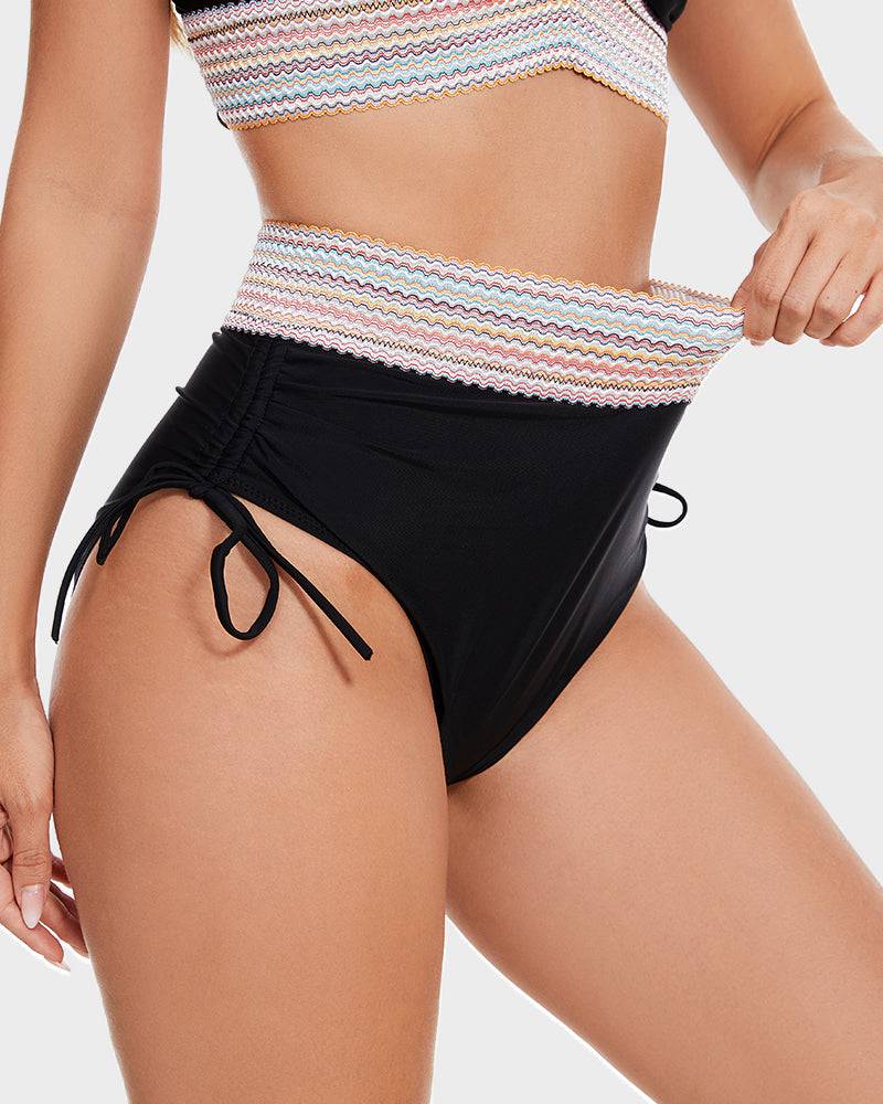 Bikini d'été pour femmes élégante en deux pièces avec une ceinture structurée élégante.