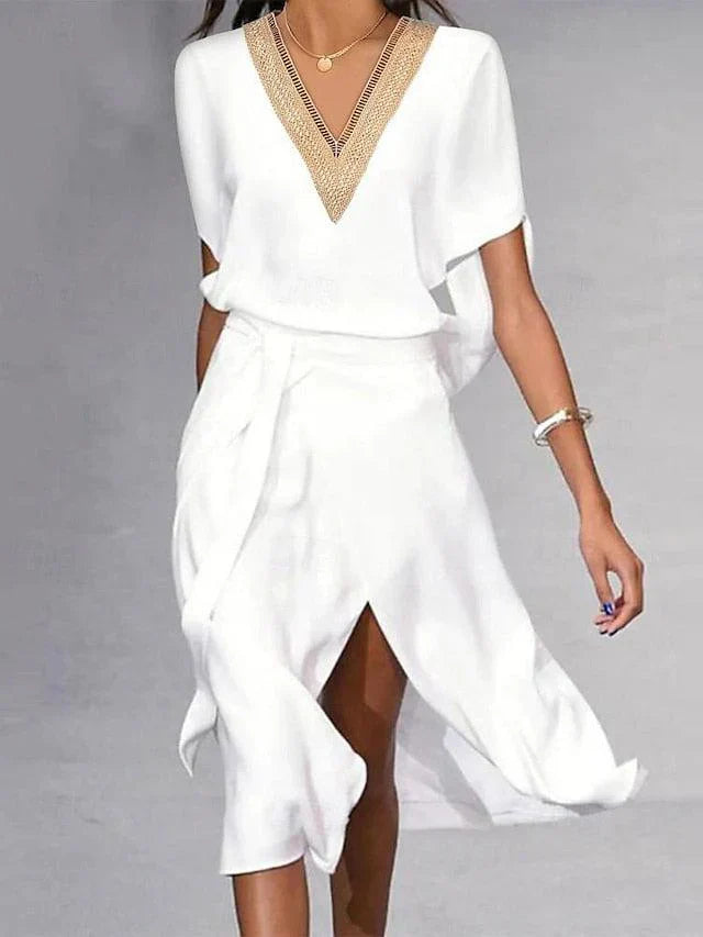 Katra | Élégante robe de chambre midi blanche avec décolleté en V - parfaite pour les occasions décontractées et en soirée, en matière très confortable à porter.